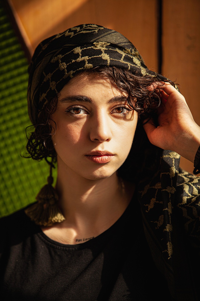 Transformation of a young woman into an old woman - Before